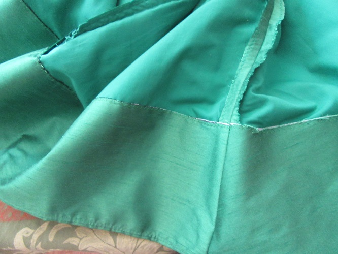 1890s Reproduction Green Ball Gown Skirt Hem Facing 