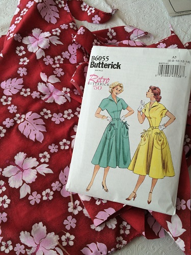 1950s reproduction retro Dress Butterick B6055 and red Hawaiian print fabric