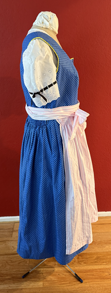 Dirndl Apron Right. Burda 8448 